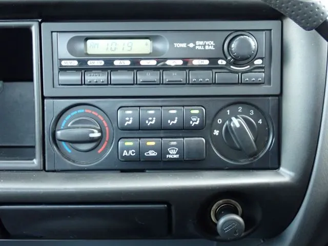 ボンゴトラック　１．１５ｔ　２ＷＤ（マツダ）の車両写真