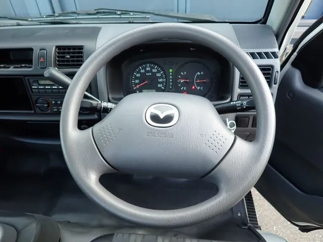 ボンゴトラック　１．１５ｔ　２ＷＤ（マツダ）の車両写真