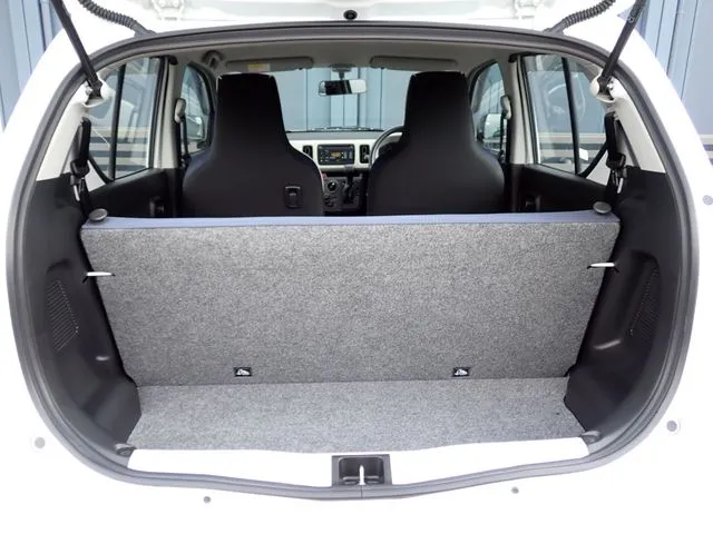 スズキ　アルト　４ＷＤ