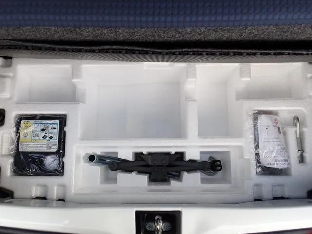 スズキ　アルト　４ＷＤ