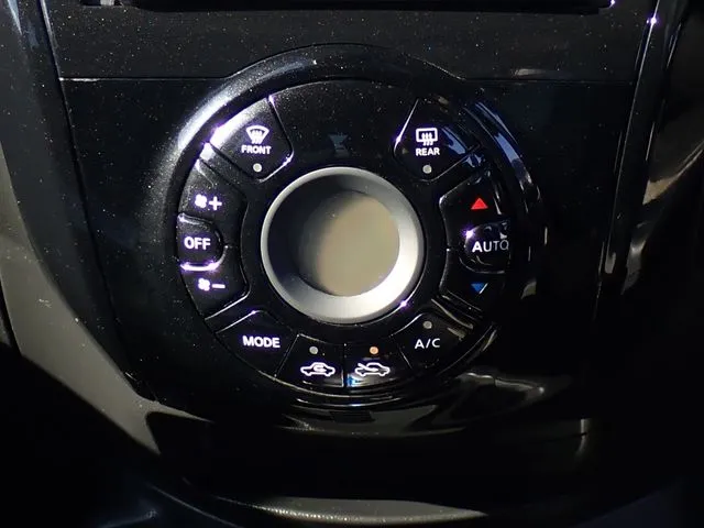 ニッサン ノート