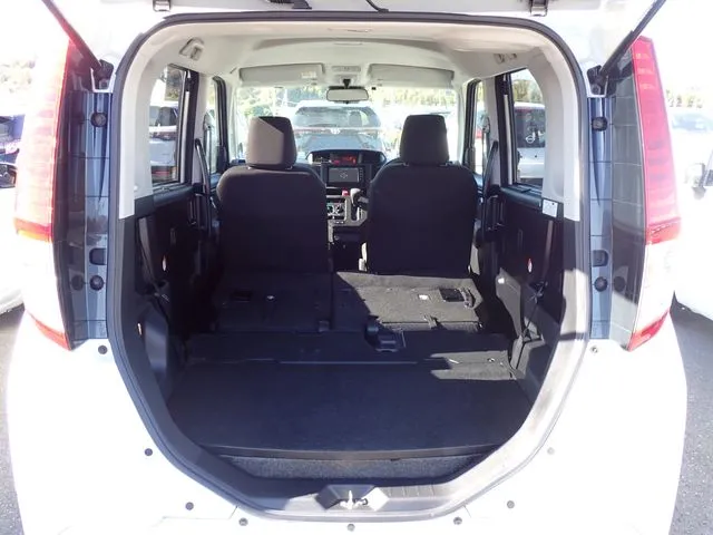 ルーミー(トヨタ)の車両写真