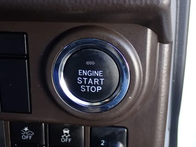 ルーミー(トヨタ)の車両写真