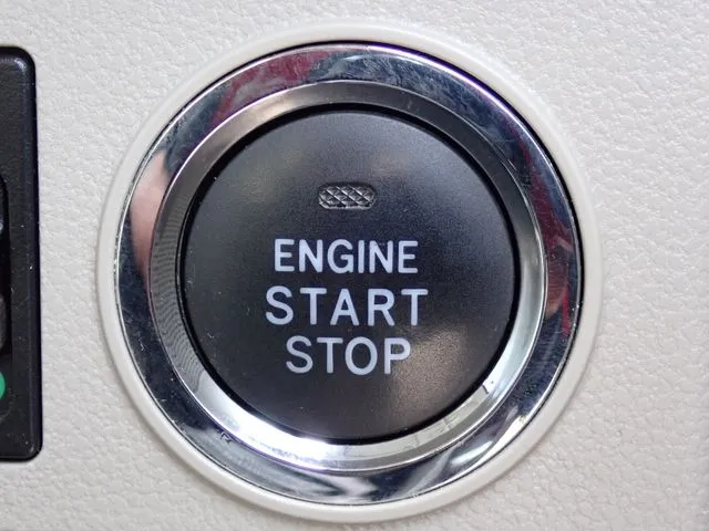 タント（ダイハツ）の車両写真