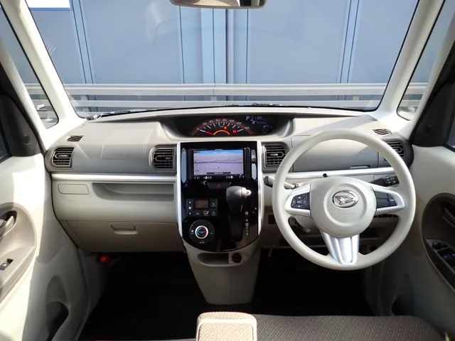 タント（ダイハツ）の車両写真