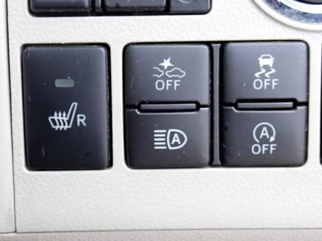 タント（ダイハツ）の車両写真