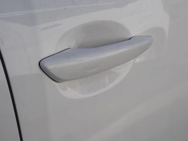 マツダ　ＭＡＺＤＡ３　セダン