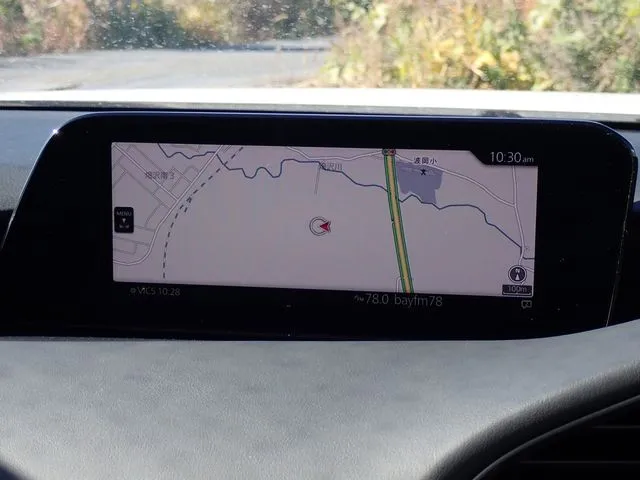 マツダ　ＭＡＺＤＡ３　セダン