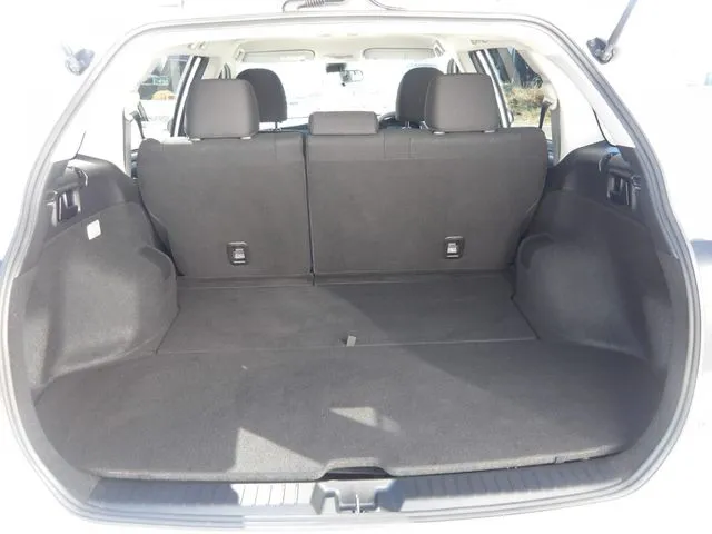 カローラフィールダー ハイブリッド(トヨタ)の車両写真