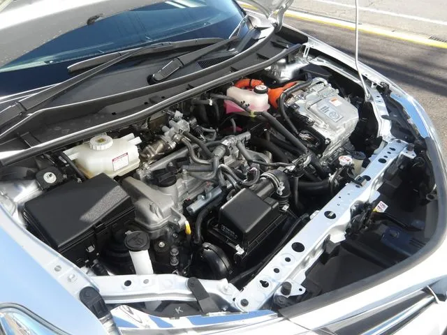 カローラフィールダー ハイブリッド(トヨタ)の車両写真