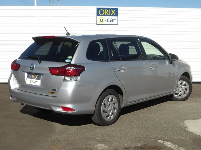 カローラフィールダー ハイブリッド(トヨタ)の車両写真