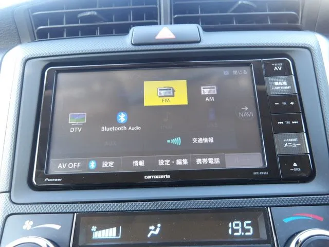 カローラフィールダー ハイブリッド(トヨタ)の車両写真