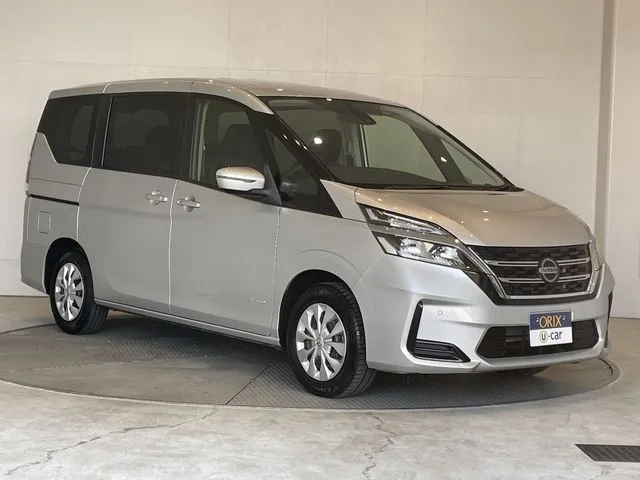 ニッサン セレナ Sハイブリッド