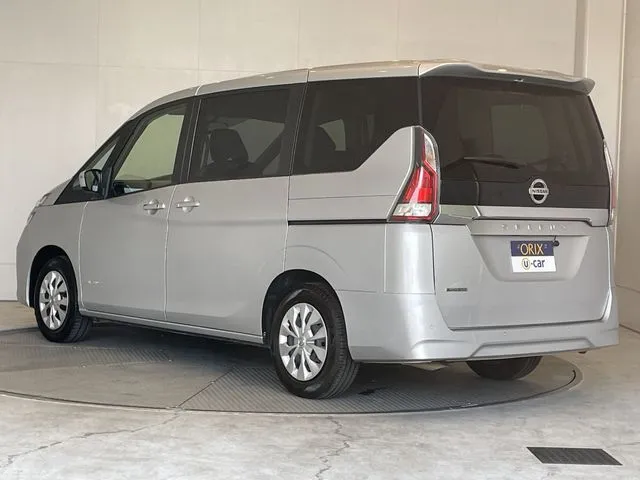 ニッサン セレナ Sハイブリッド