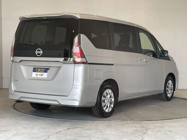 ニッサン セレナ Sハイブリッド