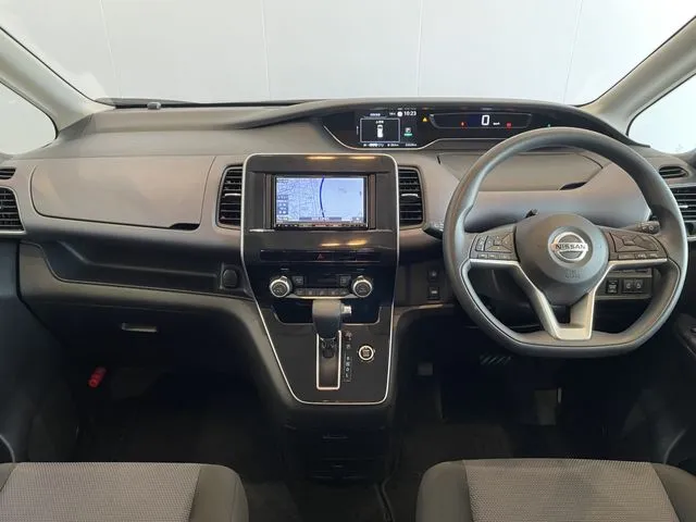 ニッサン セレナ Sハイブリッド