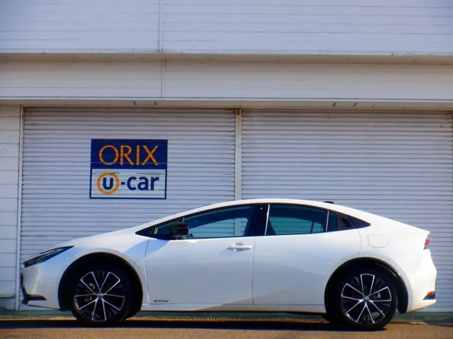 トヨタ プリウス 4WD