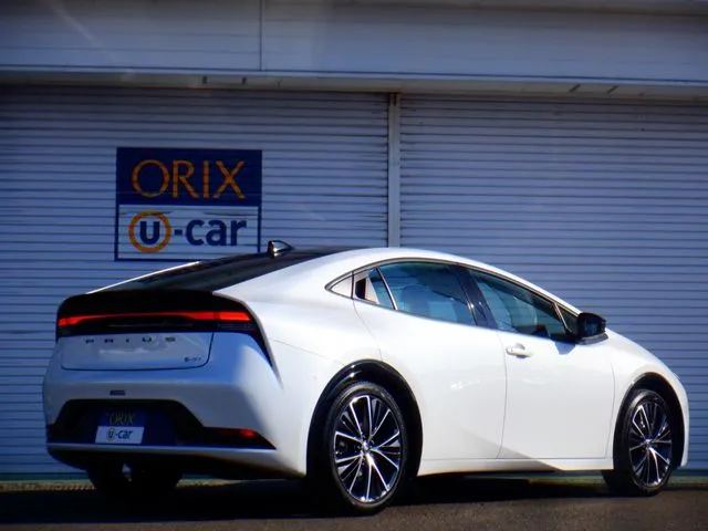 トヨタ プリウス 4WD