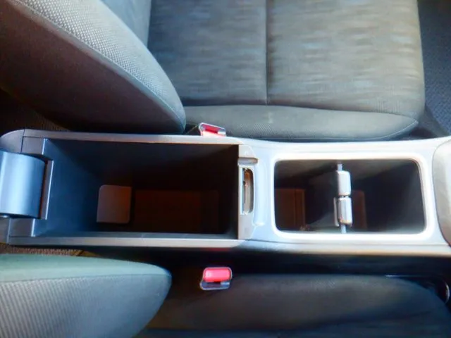 シャトル ハイブリッド 4WD(ホンダ)の車両写真