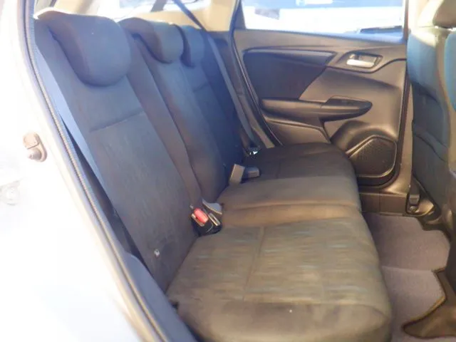 シャトル ハイブリッド 4WD(ホンダ)の車両写真