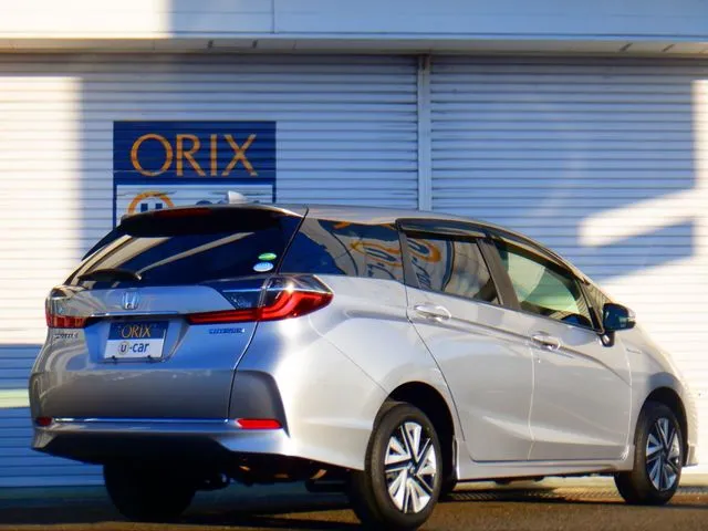 シャトル ハイブリッド 4WD(ホンダ)の車両写真