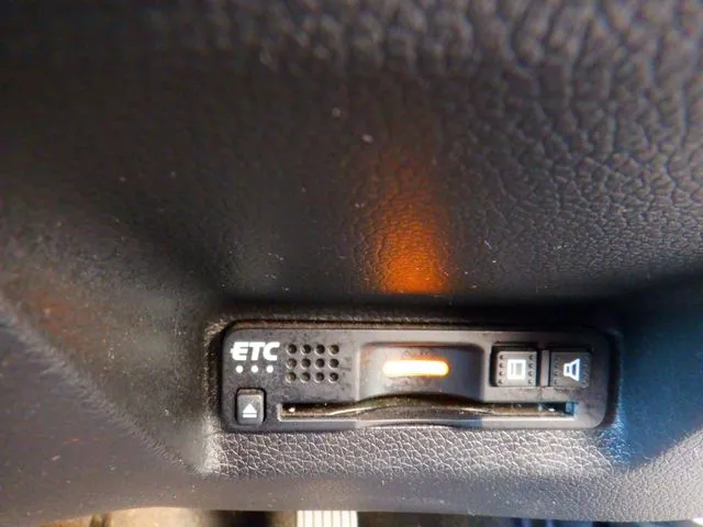 シャトル ハイブリッド 4WD(ホンダ)の車両写真