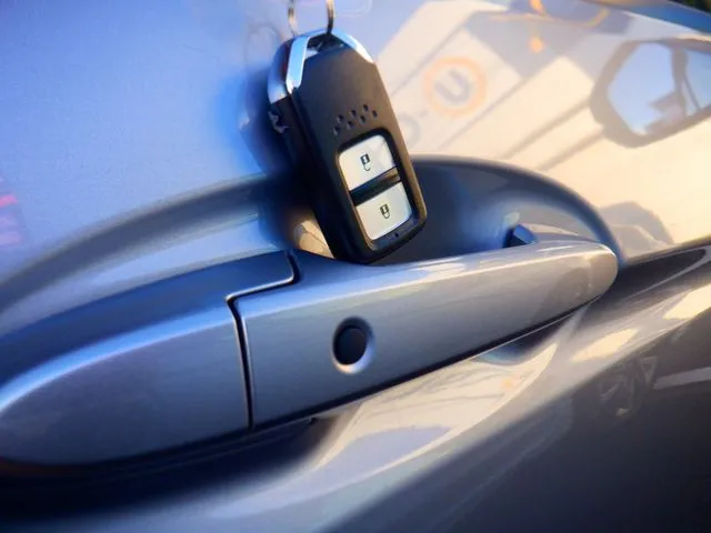 シャトル ハイブリッド 4WD(ホンダ)の車両写真