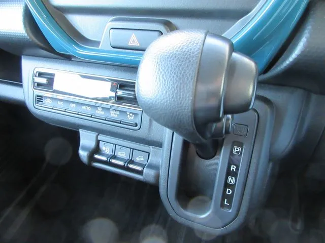 フレアクロスオーバー 4WD(マツダ)の車両写真