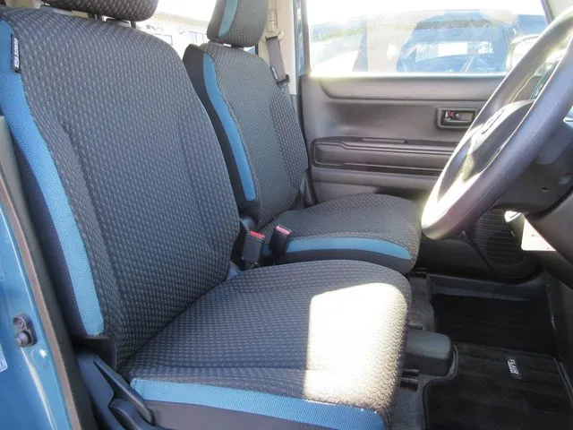 フレアクロスオーバー 4WD(マツダ)の車両写真