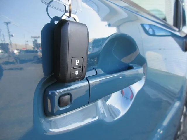 フレアクロスオーバー 4WD(マツダ)の車両写真