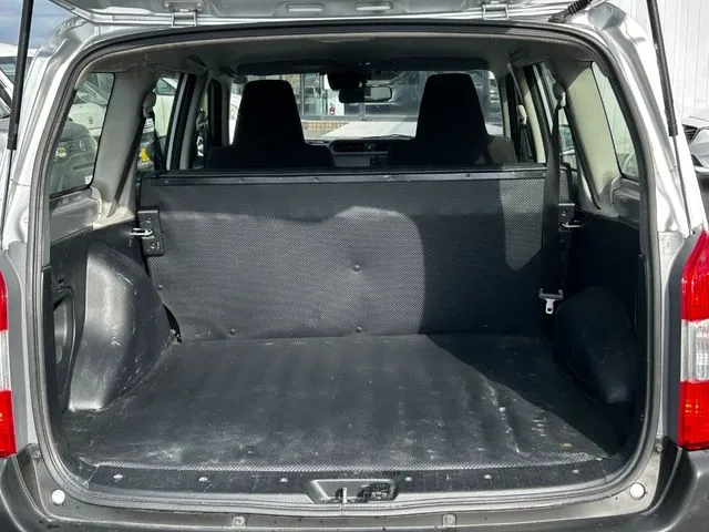 プロボックスバン 2WD(トヨタ)の車両写真