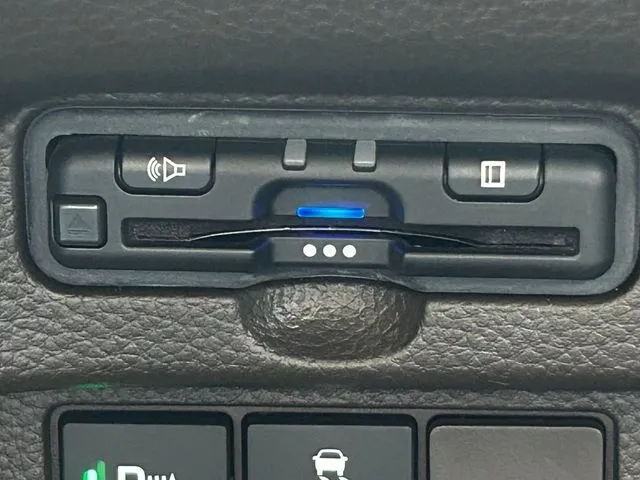 N BOX(ホンダ)の車両写真