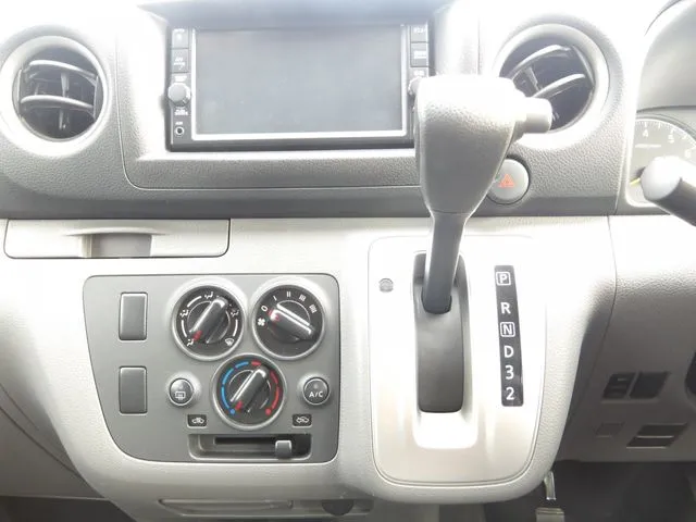 NV350キャラバン 1.2t(ニッサン)の車両写真