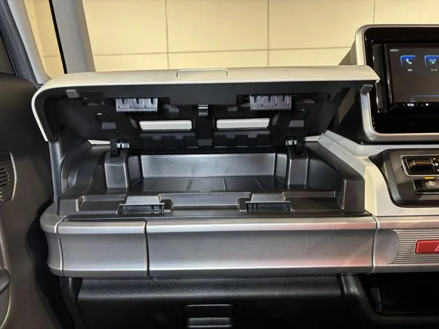 スペーシア 4WD(スズキ)の車両写真