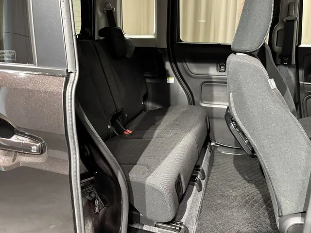 スペーシア 4WD(スズキ)の車両写真