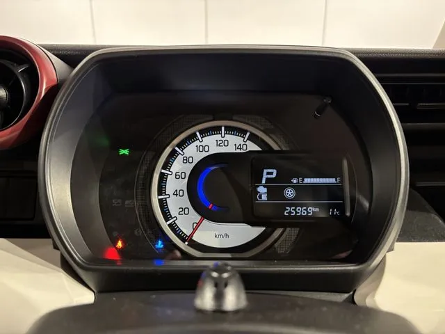 スペーシア 4WD(スズキ)の車両写真