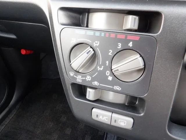 ダイハツ ミラ イース