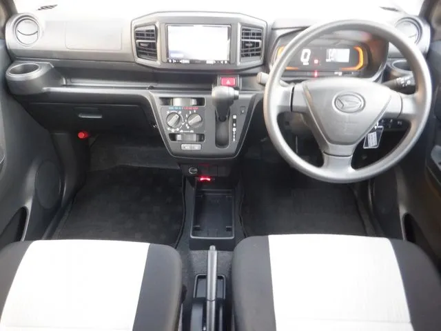 ダイハツ ミラ イース