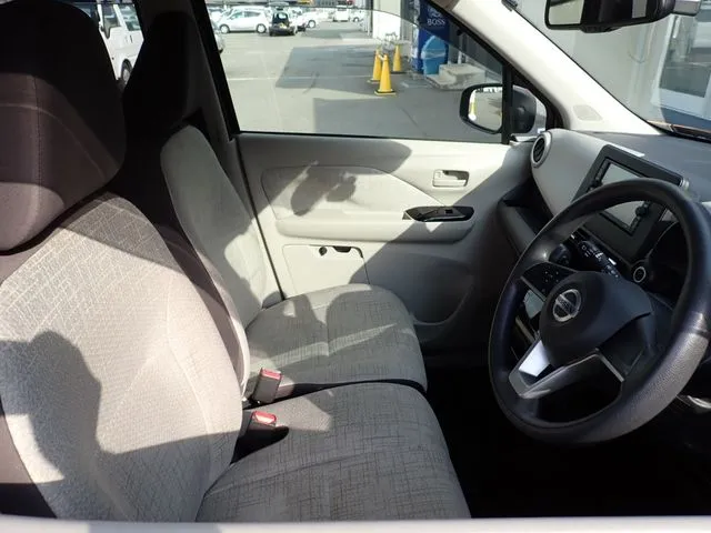 デイズ(ニッサン)の車両写真