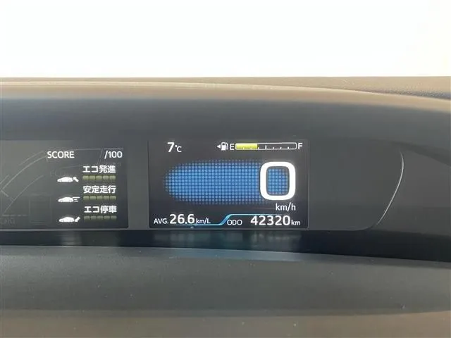 トヨタ プリウス