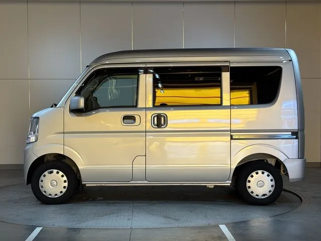 スズキ　エブリイバン　４ＷＤ
