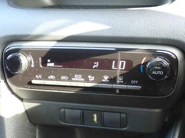 トヨタ ヤリス ハイブリッド