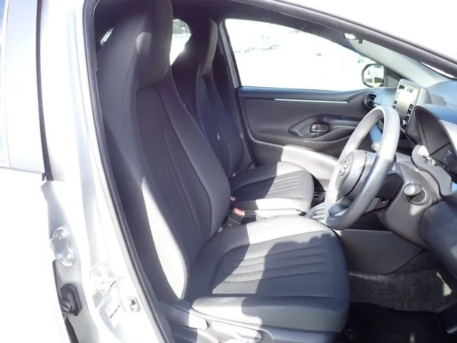 トヨタ ヤリス ハイブリッド