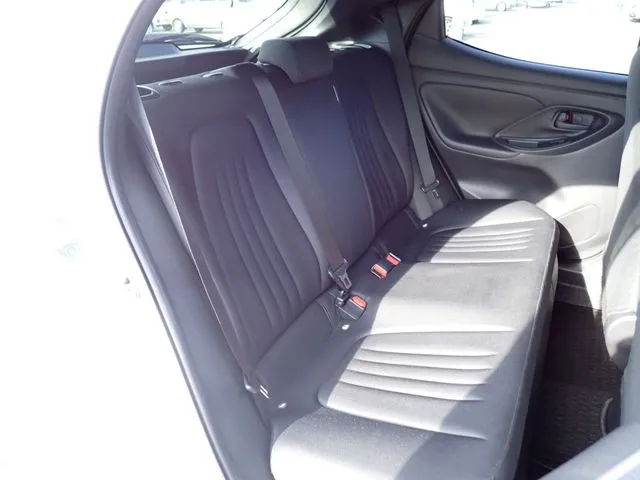 トヨタ ヤリス ハイブリッド