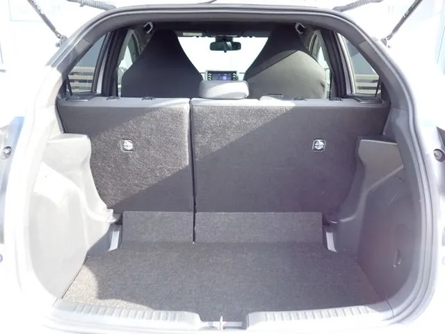 トヨタ ヤリス ハイブリッド