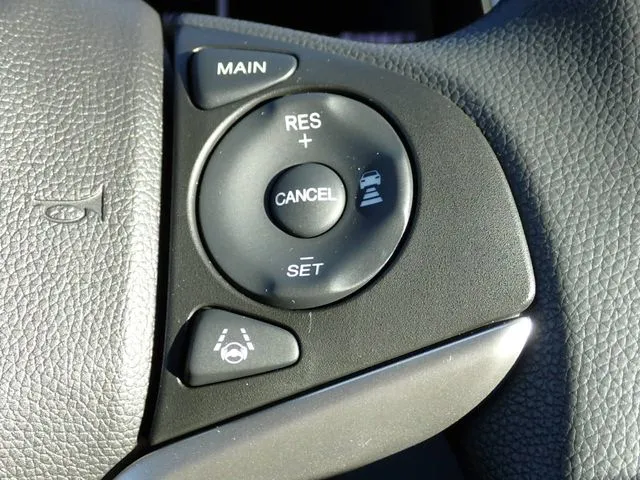 シャトル　ハイブリッド（ホンダ）の車両写真