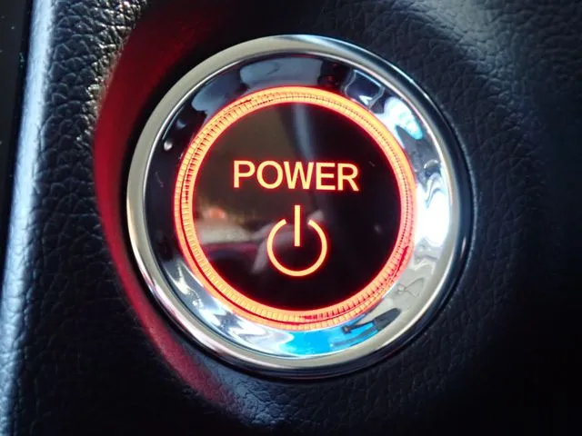 シャトル　ハイブリッド（ホンダ）の車両写真