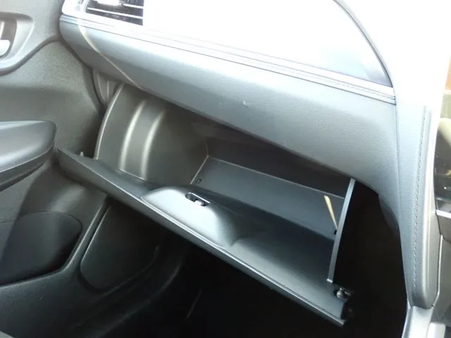 シャトル　ハイブリッド（ホンダ）の車両写真