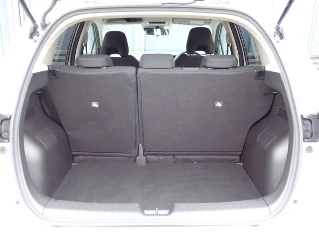 ノート(ニッサン)の車両写真