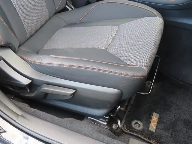 ＳＵＢＡＲＵ　ＸＶ（スバル）の車両写真